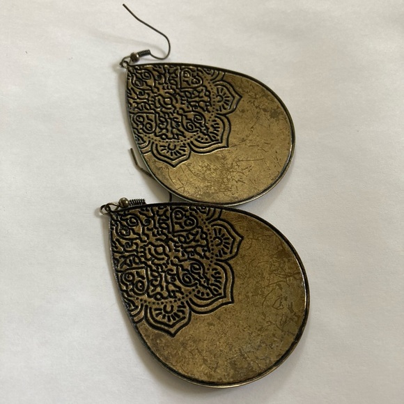 Gold Metal Filigree & Blue Green Teal Teardrop Dangle Earrings 2” - Picture 3 of 5